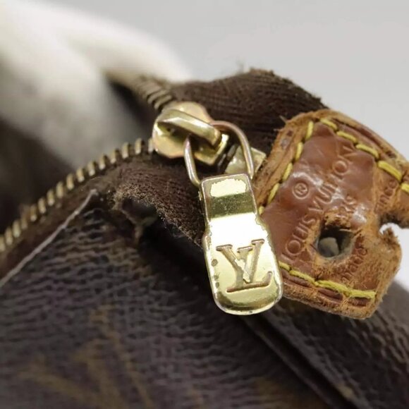 LOUIS VUITTON Monogram Pochette Accessoires Pouch - Picture 4 of 16